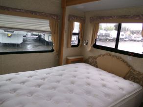 2006 Forest River Motorhome Sun Seeker Class-C Photo 6