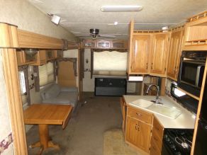 2006 Newmar Cypress Fifth Wheel Trailer Photo 3