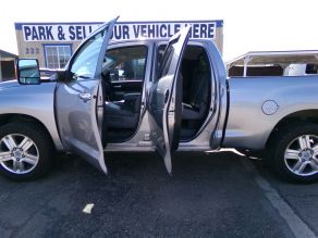 2007 Toyota Tundra Limited 4X4 Crew Cab Photo 6