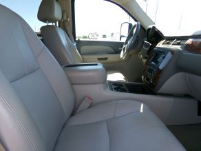 2008 Chevy Duramax 3500 HD Crew Cab Diesel Long Bed Photo 4