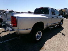 2007 Dodge Ram 4X4 Crew Cab 3500 Dually Photo 3