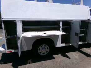 2007 Ford E-350 Utility Van Photo 4