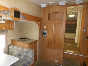 2007 Forest River WildCat 5th Wheel Photo 4