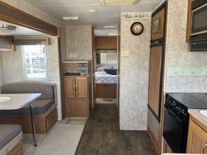 2007 Nash 27T Photo 3