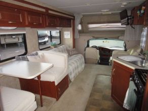 2007 Thor Class C Motor Home Dutchmen model 31P Photo 5