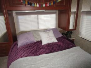 2007 Thor Class C Motor Home Dutchmen model 31P Photo 6