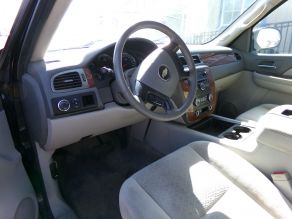 2008 Chevrolet Suburban Photo 4