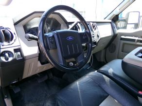2008 Ford F-250 XLT 4X4 Crew Cab Short Bed Photo 4