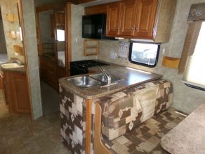 2008 Gulf Stream Class C Ultra 6319LE Photo 5