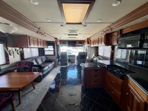 2009 Sports Coach Legend Class A Diesel Pusher Photo 3