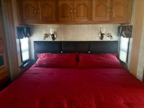 2009 Sports Coach Legend Class A Diesel Pusher Photo 5