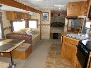 2009 Dutchman 26-FB-DSL Denali Travel Trailer Photo 4