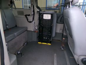 2010 Dodge Grand Caravan SE Photo 4