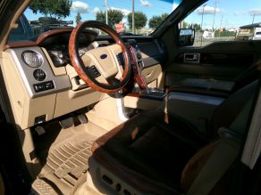 2010 Ford F-150 Crew Cab King Ranch 4X4 Photo 4