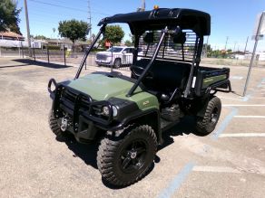 2010 John Deere Gator 25i side-by-side Photo 3