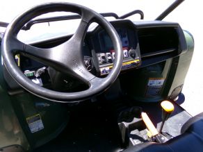 2010 John Deere Gator 25i side-by-side Photo 4