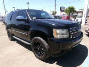 2011 Chevy Tahoe LTZ 4X4 SUV Photo 2