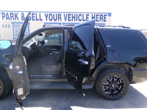 2011 Chevy Tahoe LTZ 4X4 SUV Photo 6
