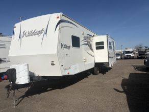 2011 Forest River Wildcat Travel Trailer Photo 2