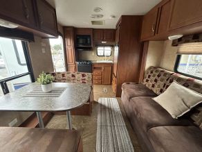 2011 Jayco JayFlight Travel Trailer Photo 4