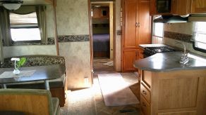 2012 Keystone Sprinter Travel trailer Photo 4