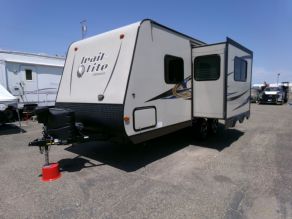2014 Monaco R Vision Trail Lite Crossover TLX200S Photo 2