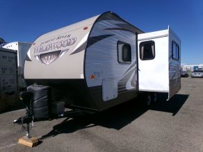 2015 Forest River Wildwood Travel Trailer Photo 2