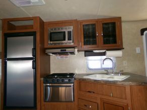 2015 Forest River Wildwood Travel Trailer Photo 4
