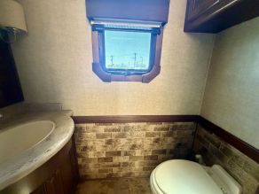 2016 Heartland Landmark 365  Fifth Wheel Trailer Photo 5