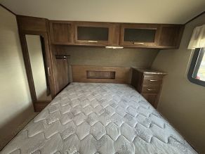 2016 Keystone Cougar X-Lite 5th Wheel Photo 5