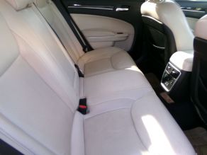 2017 Chrysler 300 C Sedan Photo 5