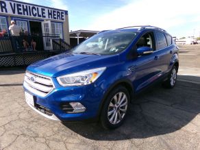 2017 Ford Escape Titanium Photo 2
