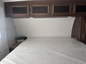 2017 Forest River Flagstaff Super Lite 5th Wheel Photo 5