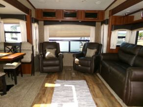 2017 Jayco Eagle 5th Wheel Trailer Photo 3