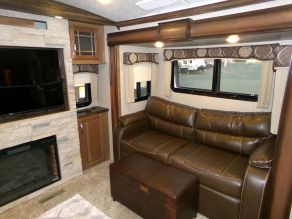 2017 Keystone Montana Western Hickory Edition Photo 3