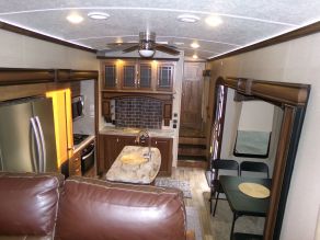 2017 Keystone Montana Western Hickory Edition Photo 4