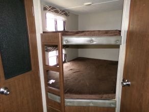 2017 Keystone Travel Trailer Hideout Bunk House Photo 5