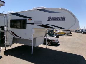 2017 Lance 650 Cabover Camper Photo 2
