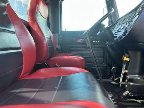 2017 Peterbilt 389 Semi Day Cab Photo 4