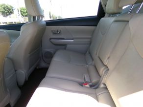 2017 Toyota Prius V Hybrid Wagon Photo 6