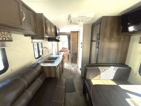 2018 Keystone Bullet Crossfire Hybrid Travel Trailer Photo 4
