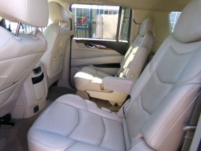 2018 Cadillac Escalade ESV Luxury Edition Photo 5