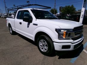 2018 Ford Extended Cab 4X2 F-150XL Sport Photo 2