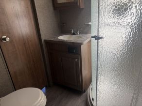 2018 Forest River Rockwood Ultra Lite 5th Wheel Photo 6