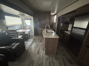 2018 Heartland Elkridge X-Treme Light E293 Photo 4
