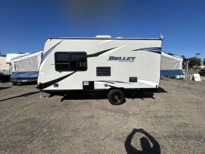 2018 Keystone Bullet Crossfire Hybrid Travel Trailer  17'