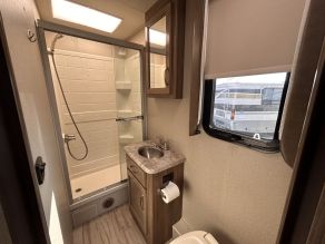 2019 Jayco Entegra Vision Photo 6