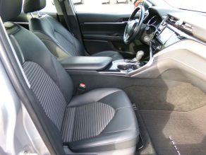 2019 Toyota Camry Photo 4