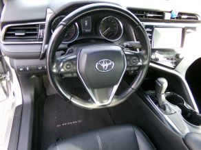 2019 Toyota Camry Photo 6