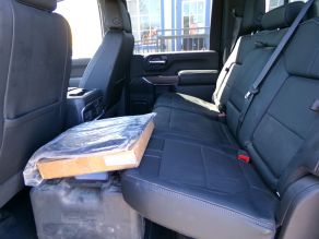 2020 Chevrolet Silverado 2500 HD Crew Cab High Country Diesel Truck 4X4 Photo 5
